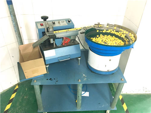 自動(dòng)減角機(jī)